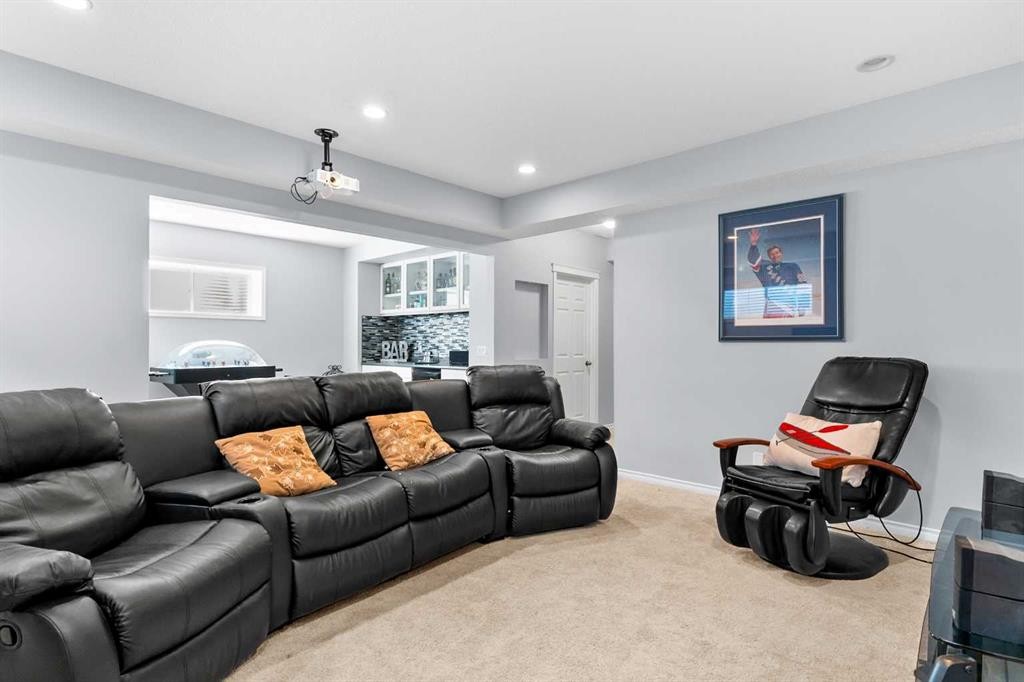 106 Morningside Circle Sw, Airdrie, AB - Indoor Photo Showing Living Room