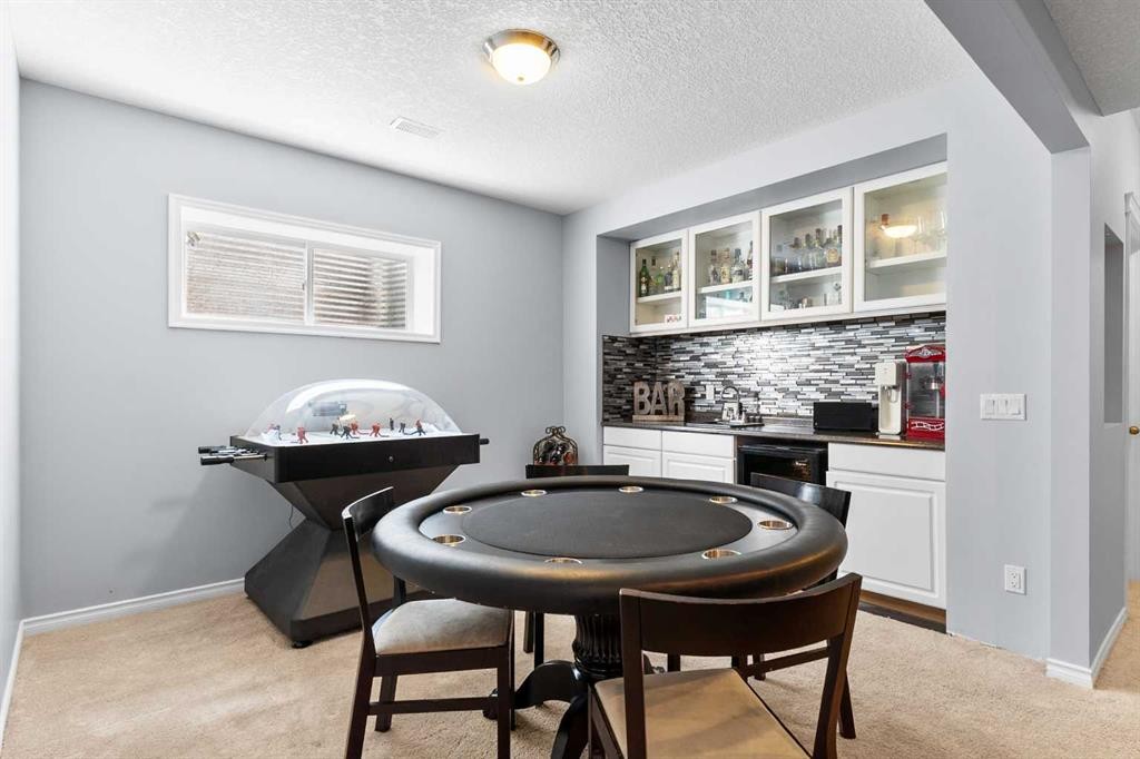 106 Morningside Circle Sw, Airdrie, AB - Indoor Photo Showing Dining Room