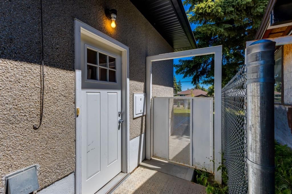 2024 43 Street Se, Calgary, AB