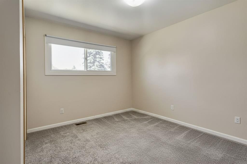2024 43 Street Se, Calgary, AB