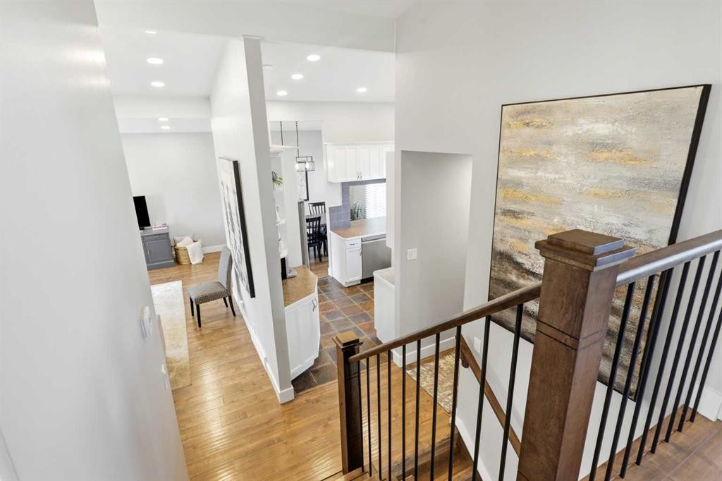 2516 63 Avenue Sw, Calgary, AB