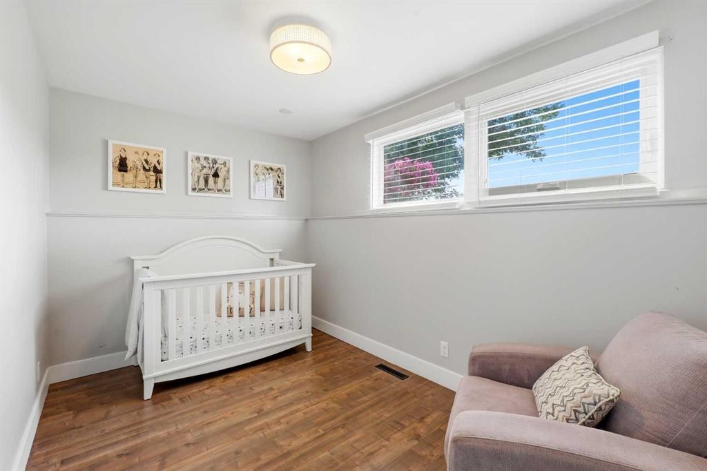 2516 63 Avenue Sw, Calgary, AB