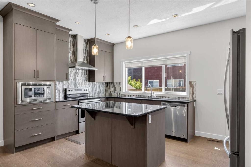 77 Saddlestone Place Ne, Calgary, AB