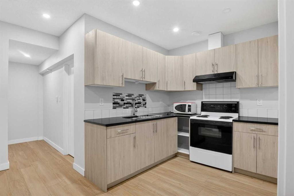 77 Saddlestone Place Ne, Calgary, AB