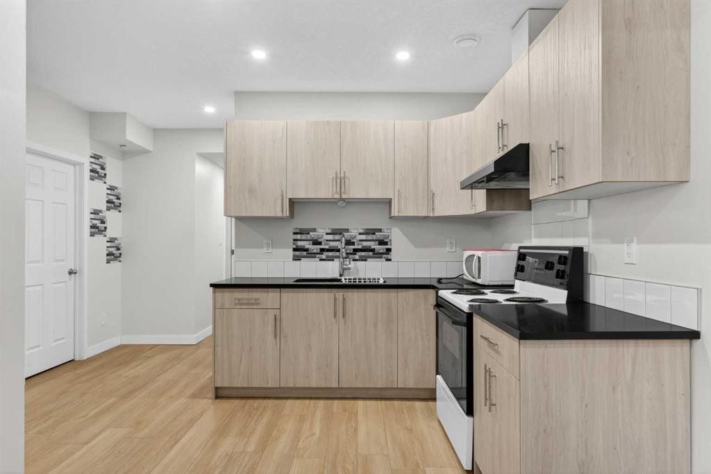 77 Saddlestone Place Ne, Calgary, AB