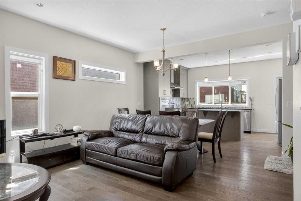 77 Saddlestone Place Ne, Calgary, AB