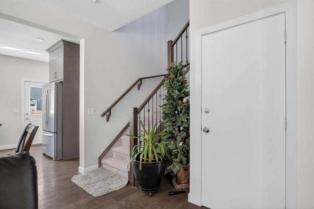 77 Saddlestone Place Ne, Calgary, AB