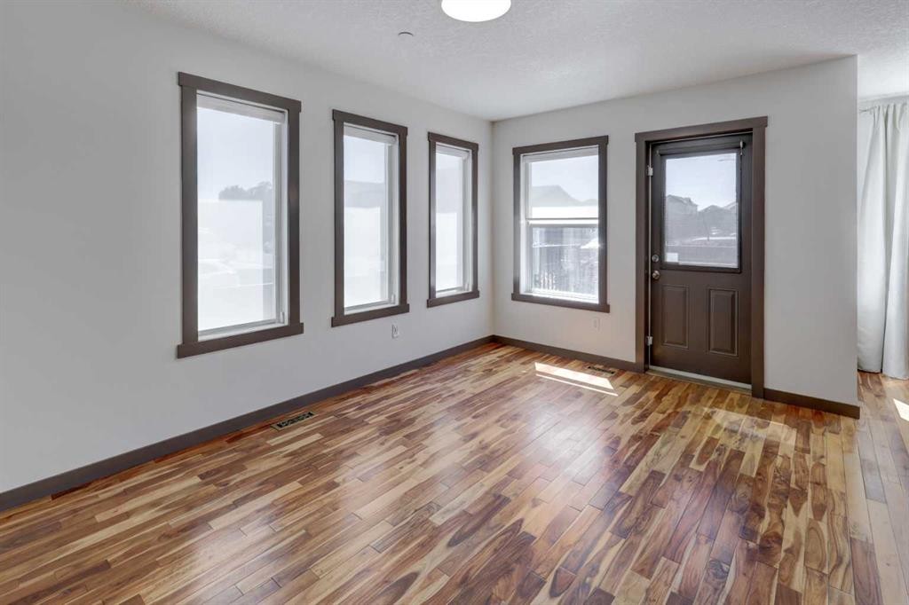 5 Covecreek Mews Ne, Calgary, AB