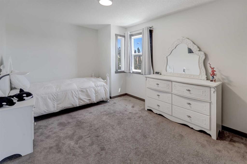 5 Covecreek Mews Ne, Calgary, AB