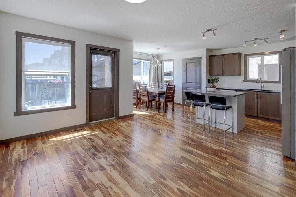 5 Covecreek Mews Ne, Calgary, AB