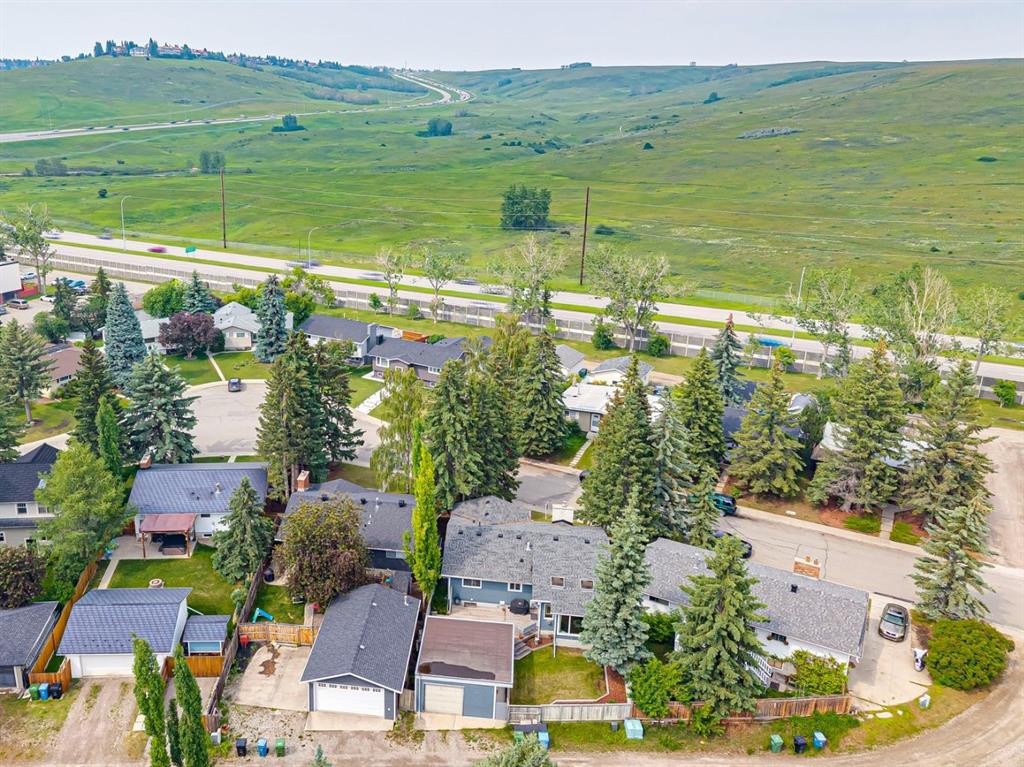 5689 Brenner Crescent Nw, Calgary, AB - Outdoor With View