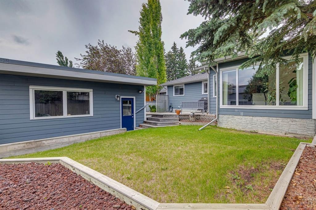 5689 Brenner Crescent Nw, Calgary, AB - Outdoor