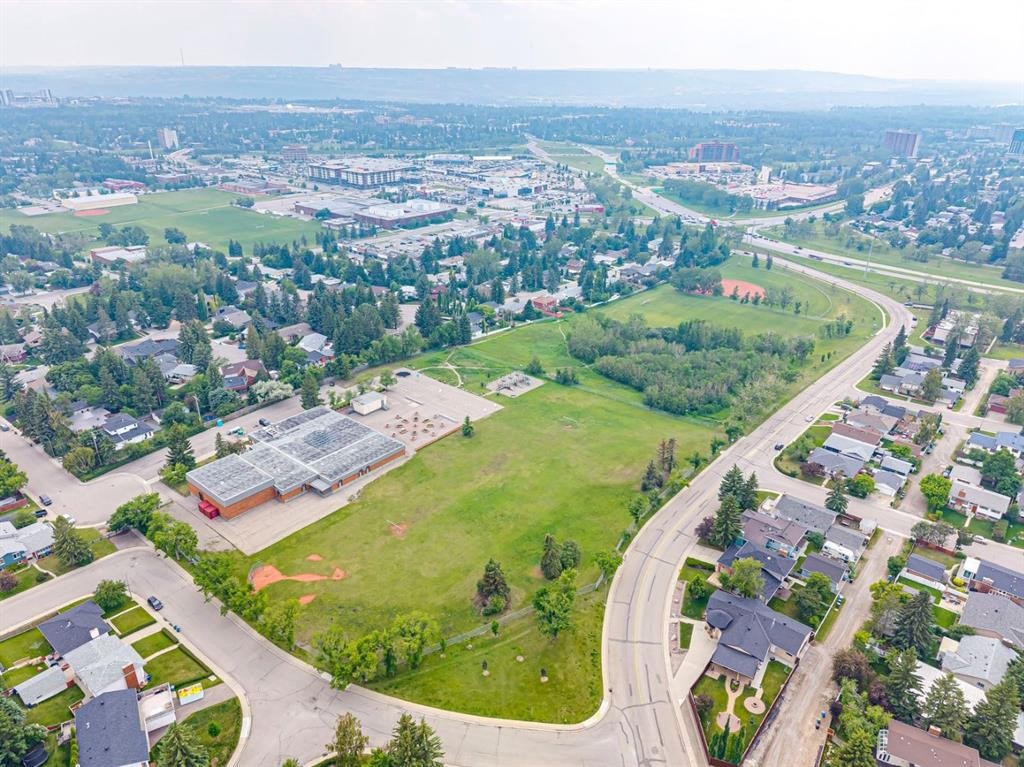 5689 Brenner Crescent Nw, Calgary, AB - Outdoor With View