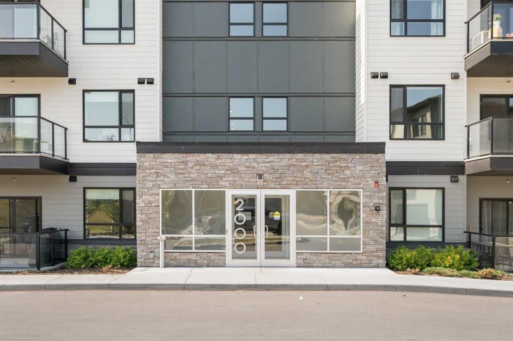 2310-42 Cranbrook Gardens Se, Calgary, AB