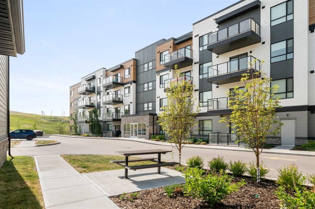 2310-42 Cranbrook Gardens Se, Calgary, AB