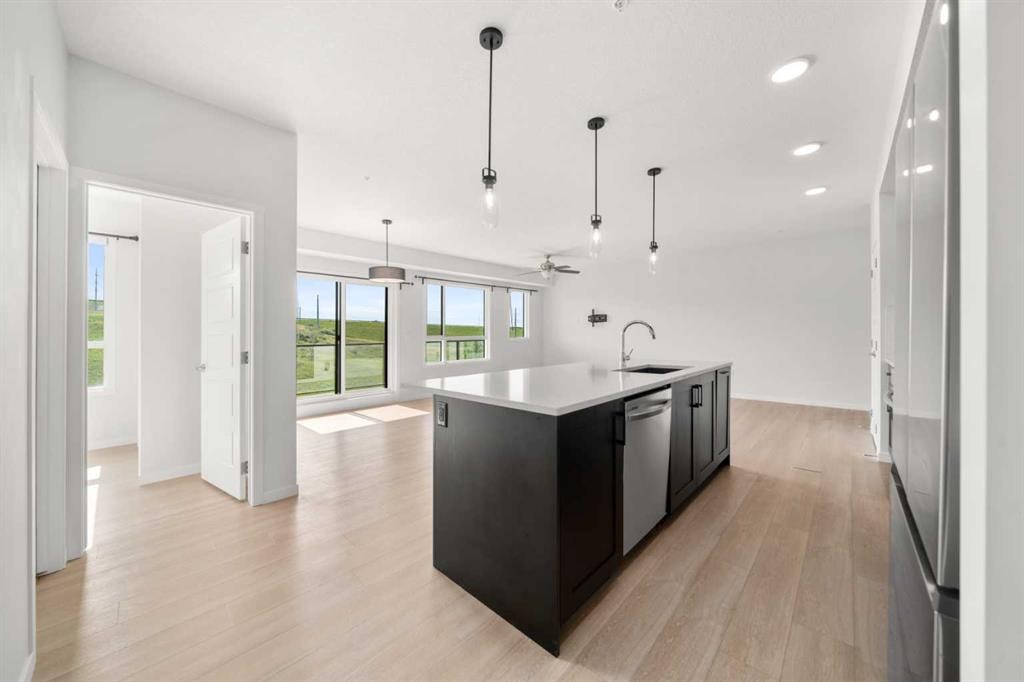 2310-42 Cranbrook Gardens Se, Calgary, AB