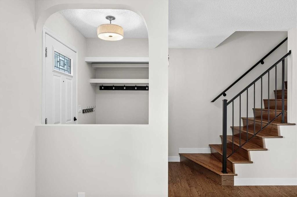 73 Sunvale Crescent Se, Calgary, AB