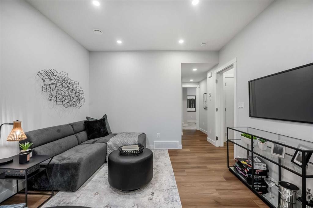 181 Mitchell Road Nw, Calgary, AB
