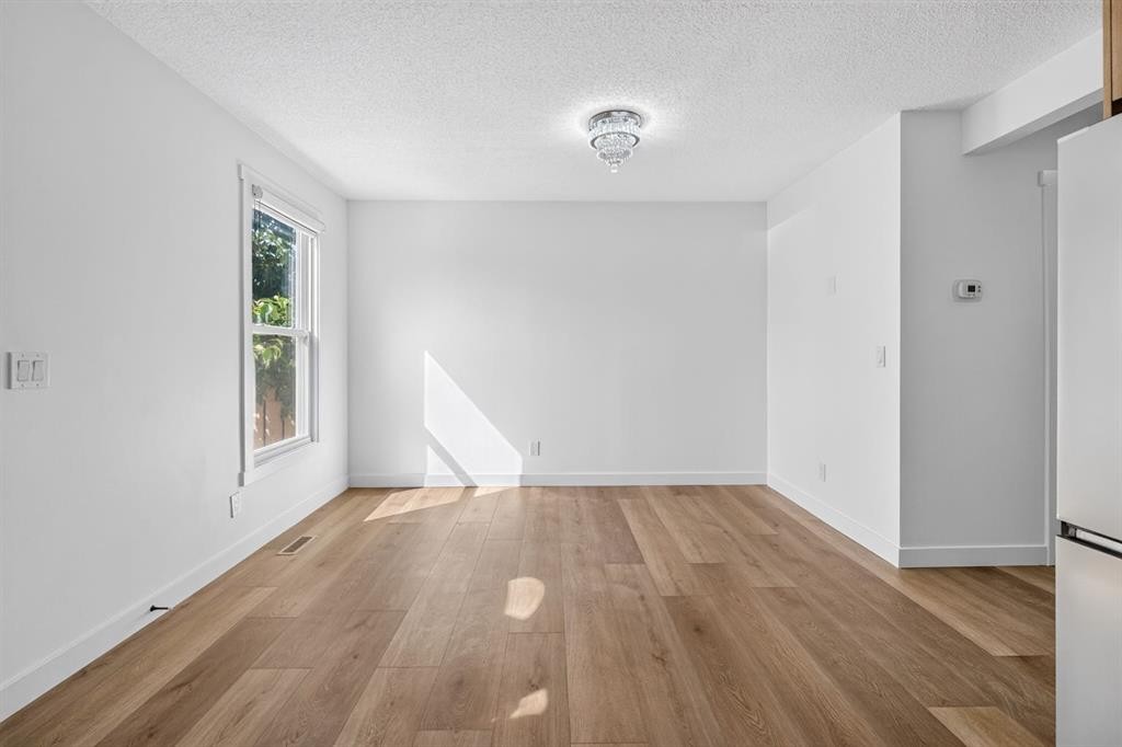 287 Pensville Close Se, Calgary, AB