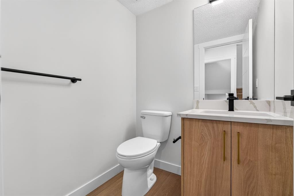 287 Pensville Close Se, Calgary, AB
