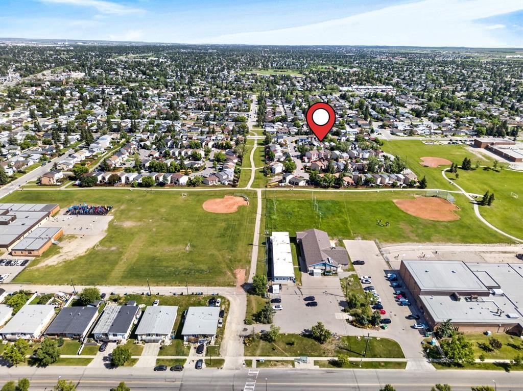 287 Pensville Close Se, Calgary, AB