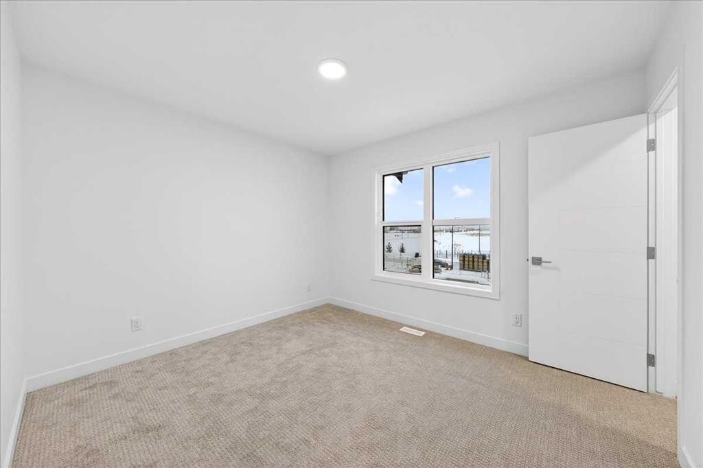 302-30 Rochester View Nw, Calgary, AB