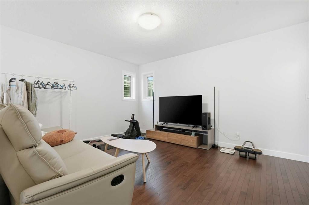37 Nolanhurst Crescent Nw, Calgary, AB - Indoor