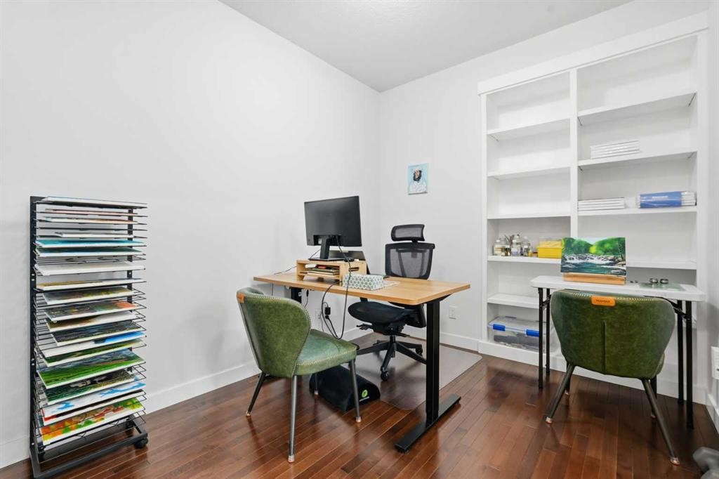 37 Nolanhurst Crescent Nw, Calgary, AB - Indoor Photo Showing Office