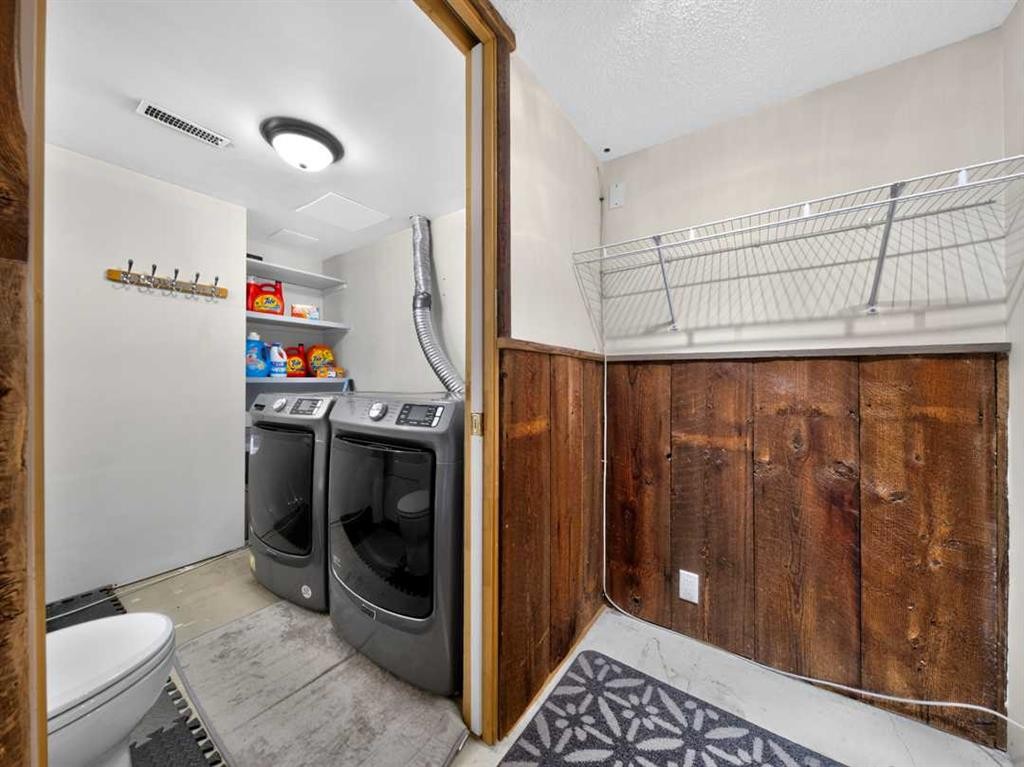 125 Coverton Circle Ne, Calgary, AB - Indoor Photo Showing Laundry Room