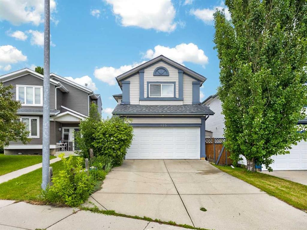 125 Coverton Circle Ne, Calgary, AB - Outdoor With Facade