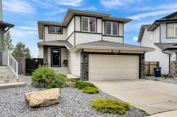 128 Reunion Mews NWAirdrie, AB T4B 0J5