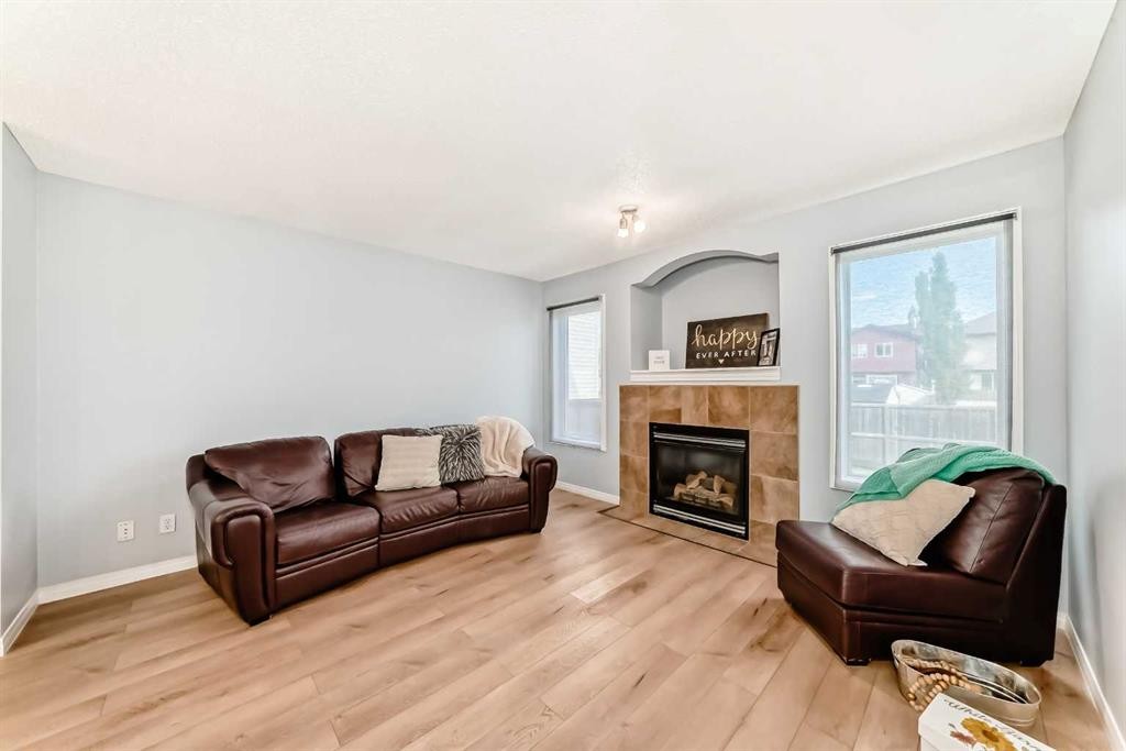 142 Auburn Bay Heights Se, Calgary, AB