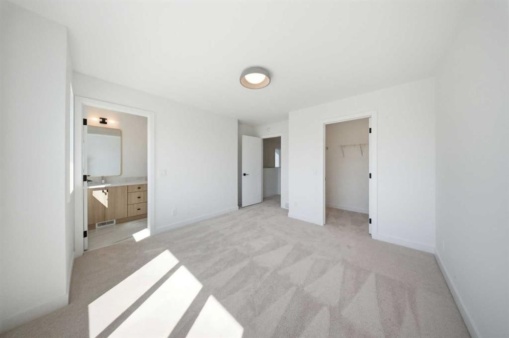 418 Belvedere Boulevard Se, Calgary, AB