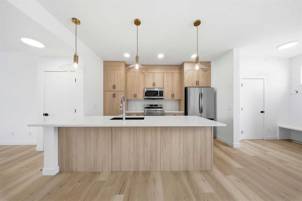 418 Belvedere Boulevard Se, Calgary, AB