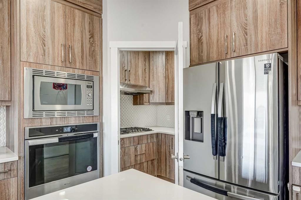 349 Corner Meadows Way Ne, Calgary, AB - Indoor Photo Showing Kitchen