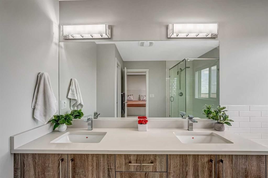 349 Corner Meadows Way Ne, Calgary, AB - Indoor Photo Showing Bathroom