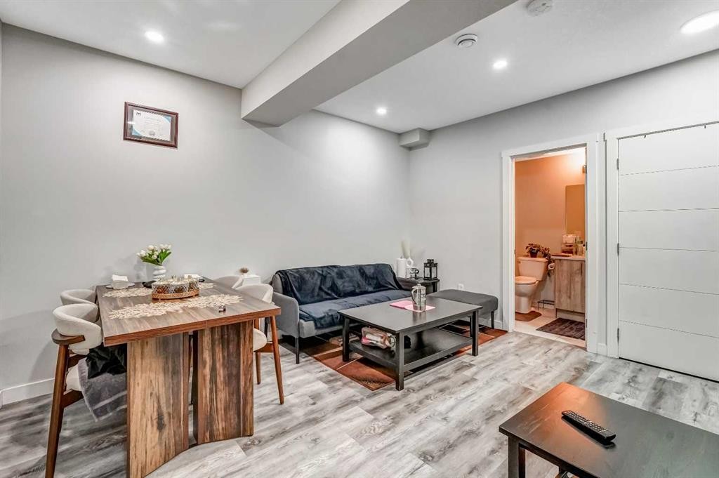349 Corner Meadows Way Ne, Calgary, AB - Indoor