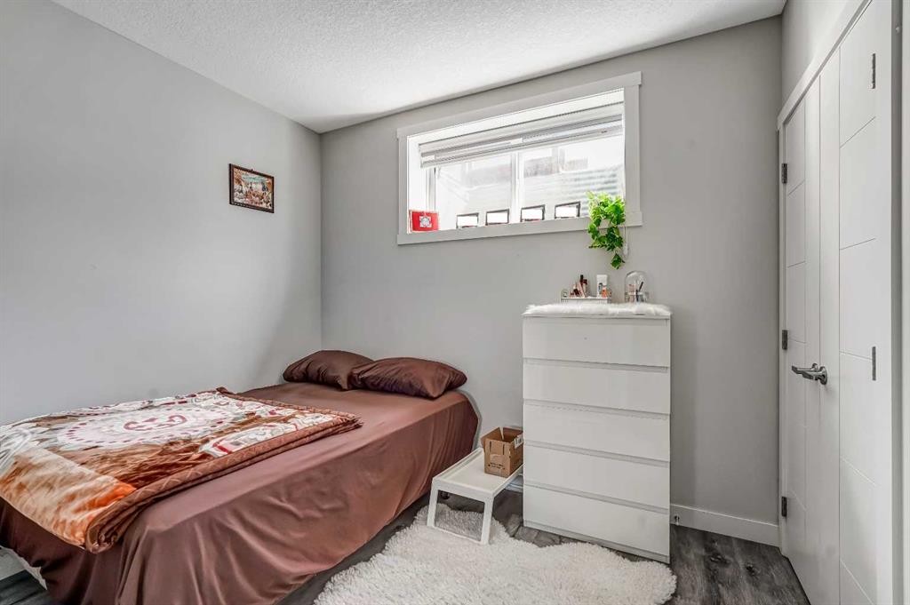 349 Corner Meadows Way Ne, Calgary, AB - Indoor Photo Showing Bedroom