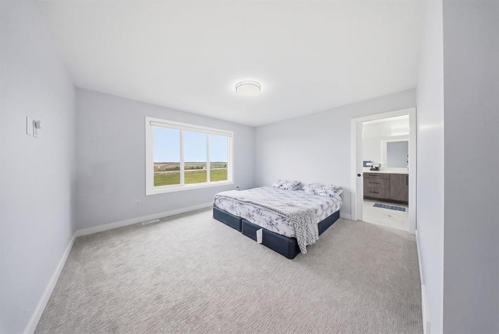 82 Waterford Crescent, Chestermere, AB