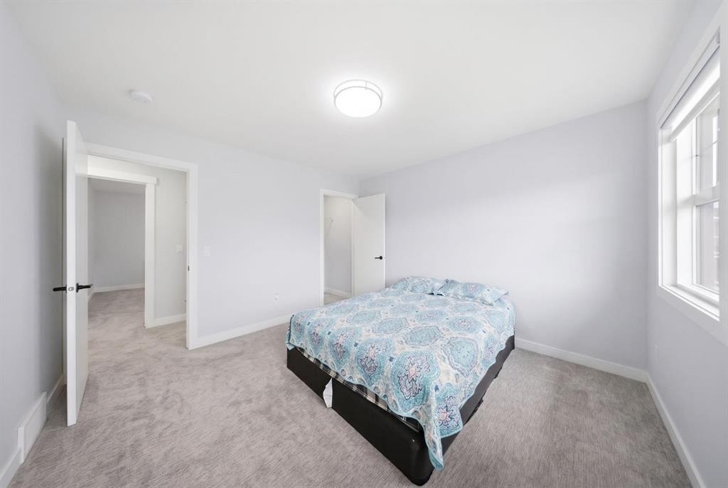 82 Waterford Crescent, Chestermere, AB