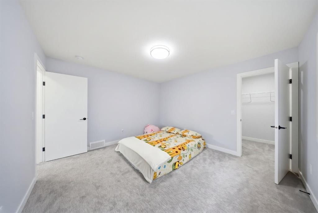 82 Waterford Crescent, Chestermere, AB