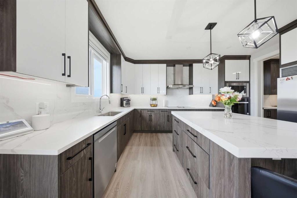 82 Waterford Crescent, Chestermere, AB