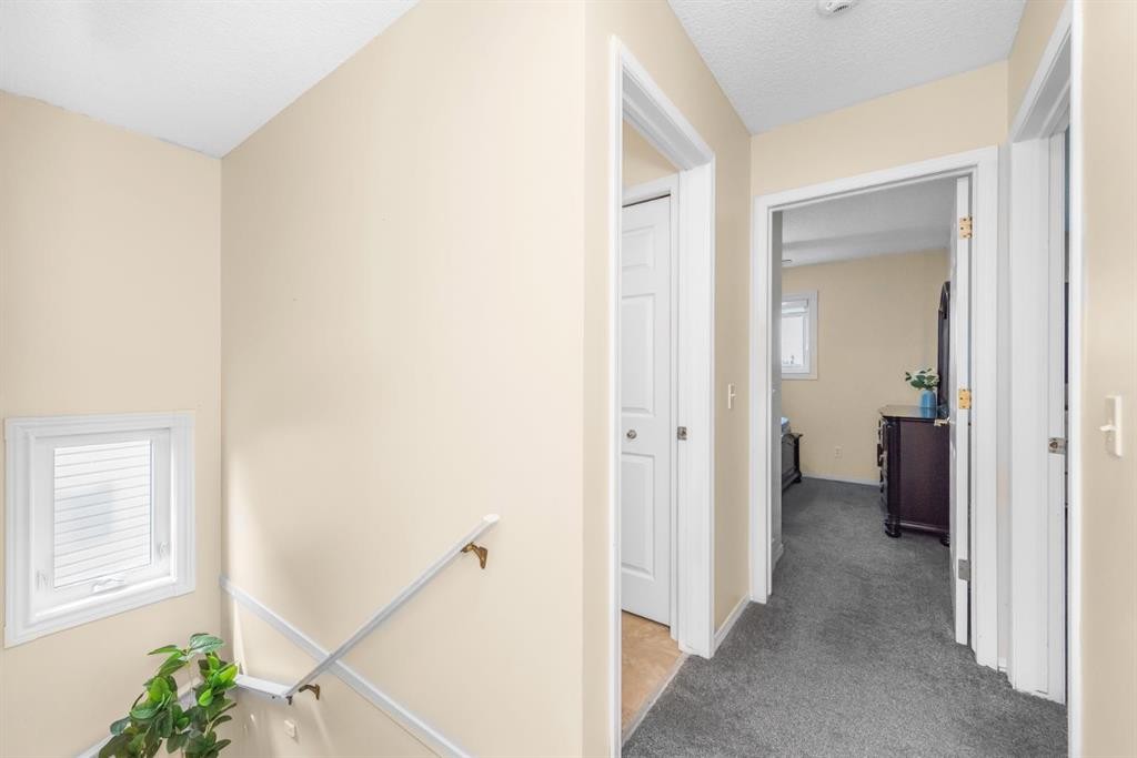 131 Coral Springs Circle Ne, Calgary, AB