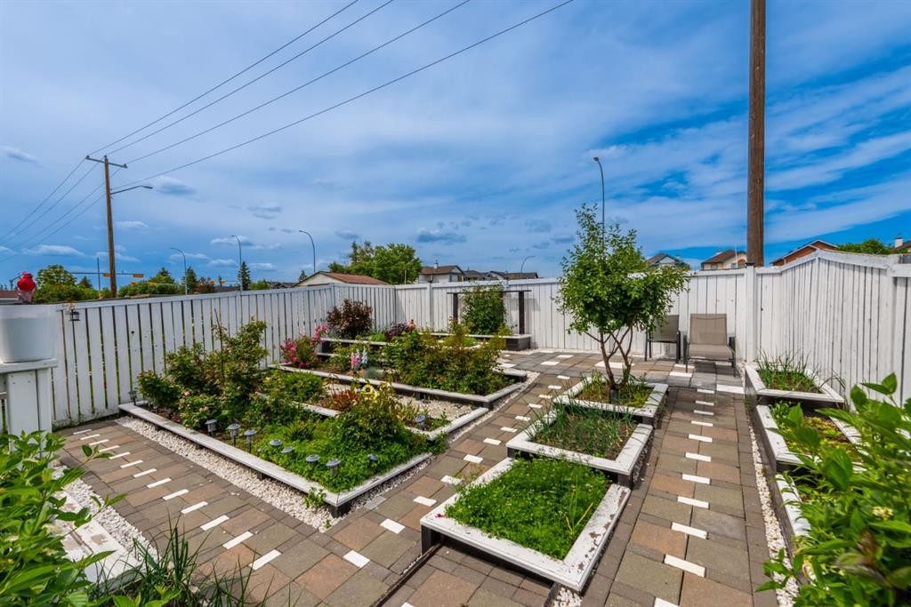 131 Coral Springs Circle Ne, Calgary, AB