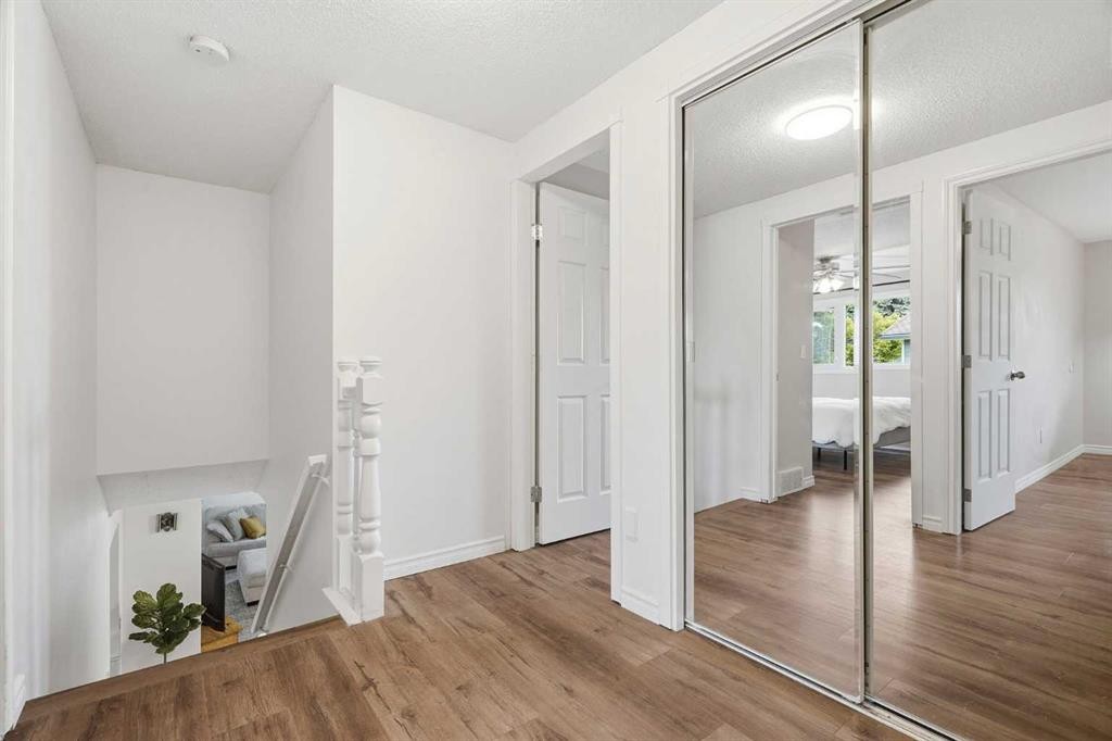 527 Deer Side Place Se, Calgary, AB