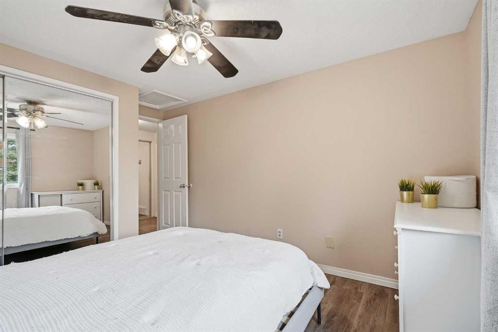 527 Deer Side Place Se, Calgary, AB