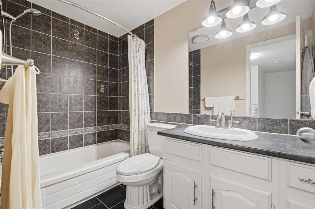 527 Deer Side Place Se, Calgary, AB
