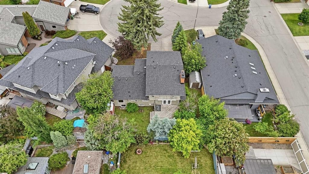 527 Deer Side Place Se, Calgary, AB