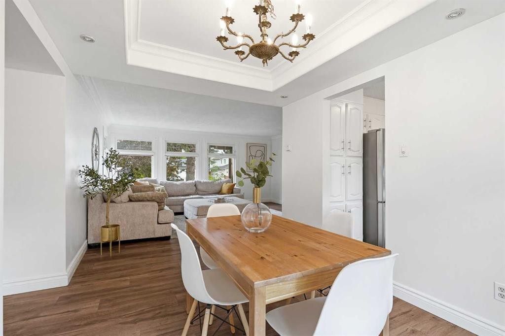 527 Deer Side Place Se, Calgary, AB