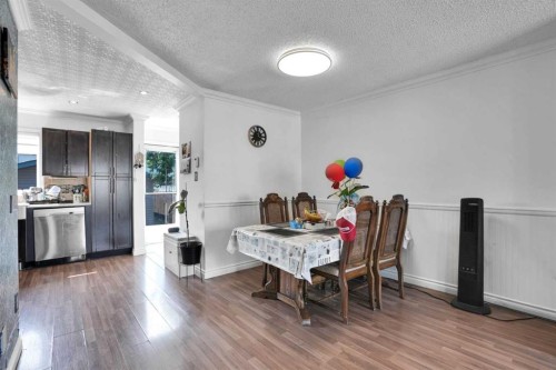 156 Saddlecrest Place Ne, Calgary, AB - Indoor Photo Showing Dining Room